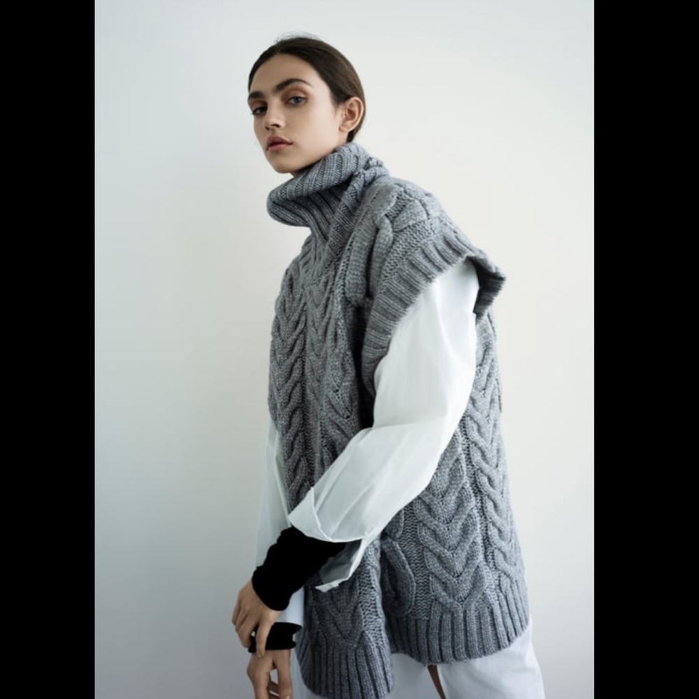 Zara Cable Knit Gray Sleeveless Sweater_S